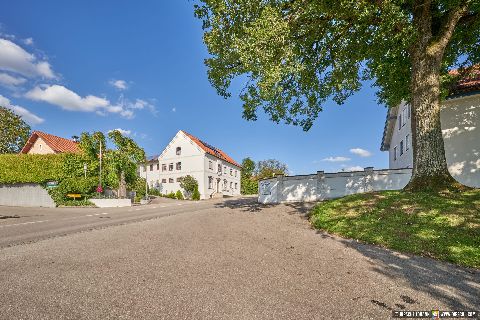 Gemeinde Niedertaufkirchen Landkreis Mühldorf Ortsansicht (Dirschl Johann) Deutschland MÜ